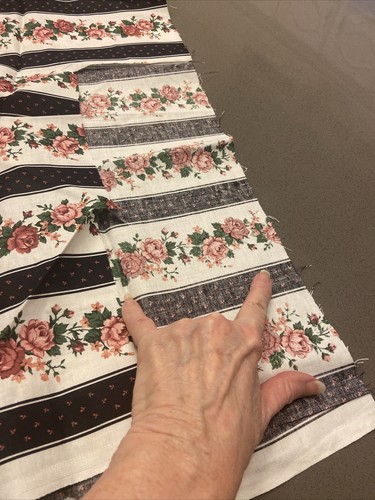 Cranston print Work fabric roses, floral country cottage pattern 70” Long 36” W - Picture 8 of 9