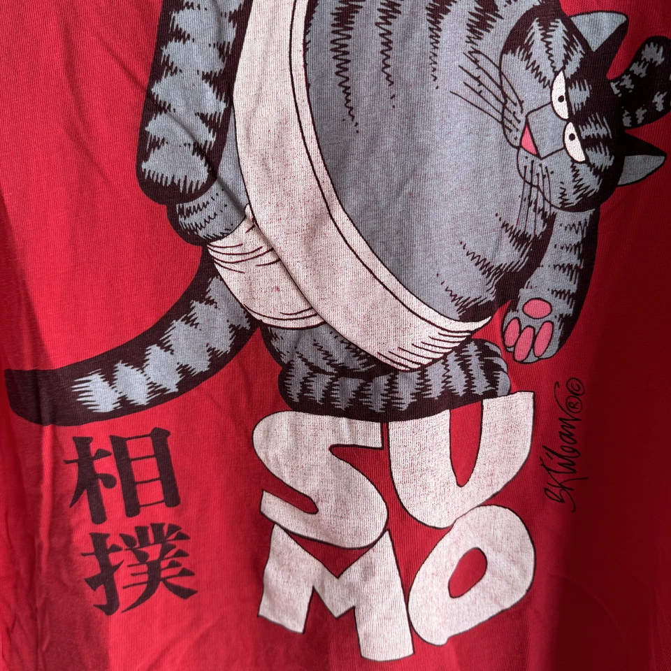 Bernard Kliban Sumo Cat L Vintage Unisex Red Tshirt Front & Back Graphic Design - Изображение 2 из 4