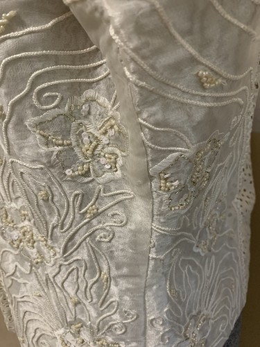 Lattice Gold Floral Embroidered Long Sleeve Jacket w/ Beading Woman’s Size Large - Picture 14 of 17