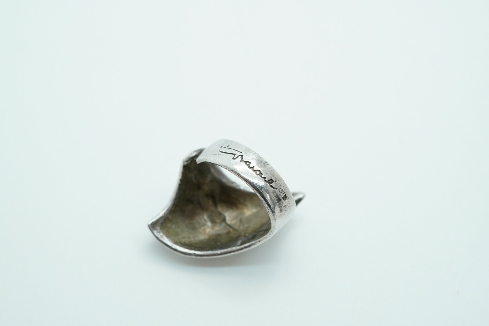 Sterling Silver Conch Shell Ring, Signed, Size 5.5 - image 5