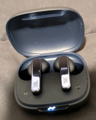 JBL Live Pro 2 TWS True Wireless Bluetooth Noise Cancelling Earbuds - Blue