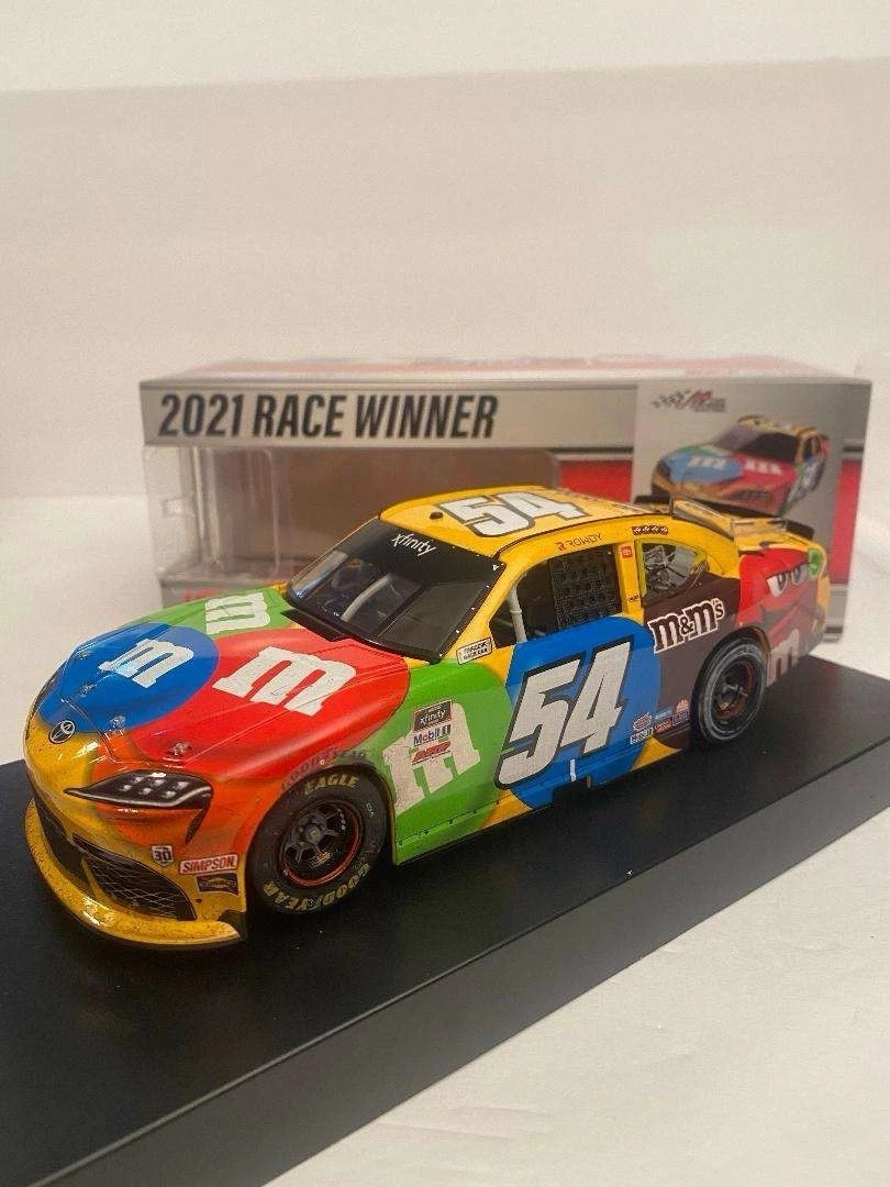 Toyota Diecast NASCAR Racecars 1:24 Kyle Busch Diecast Racing Cars