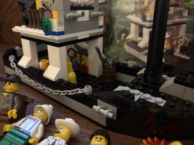 LEGO Western: Rapid River Village (5976) Complete With Box And Manual