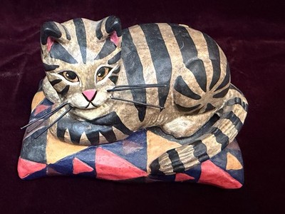 Midwest of Cannon Falls Pam Schifferl Folk Art Cat on Pillow Resin Figure
