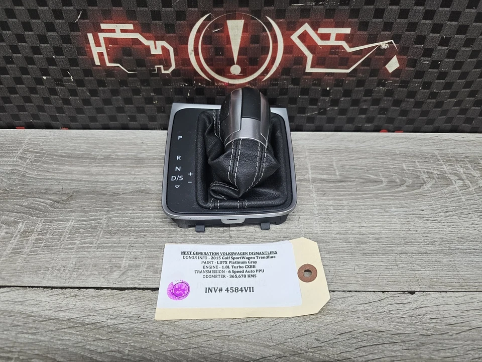 Volkswagen Golf R 2015-2019 negro con puntada gris DSG perilla de cambio y bota de cambio Foto 2 de 4