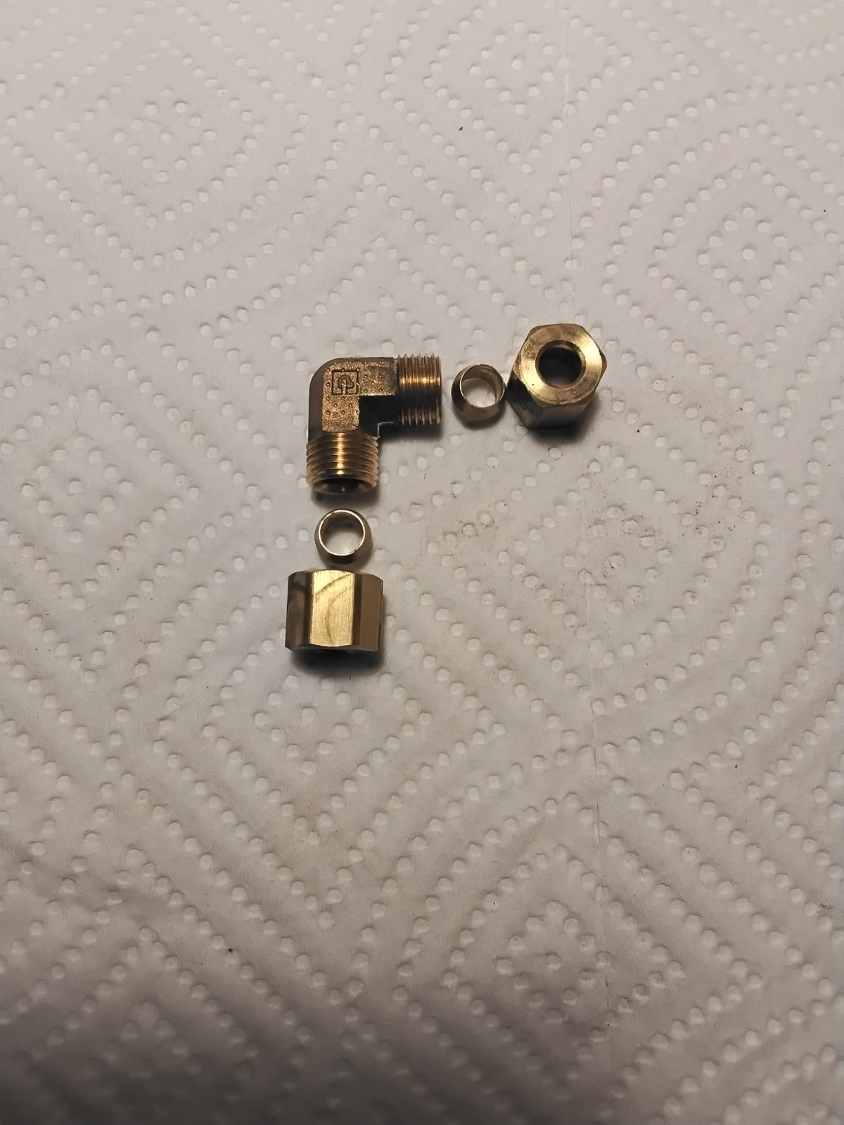 1/4" 90  degree brass compression fitting Parker