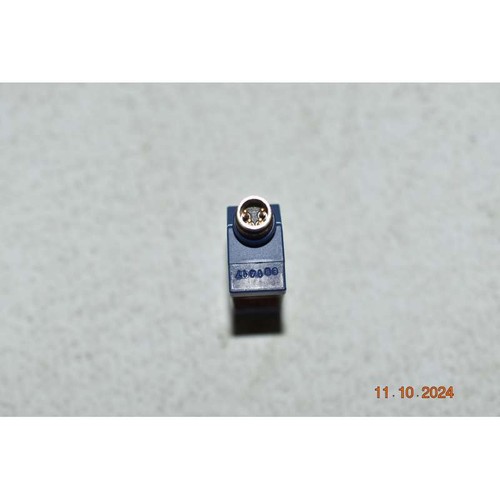 Telemecanique XUM0ANSAM8 Capteur Photoélectrique 12 24 Vdc M8 - Photo 3 sur 6