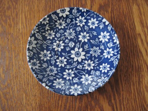 Johnson Brother COUNTRY CUPBOARD Blue & White Floral Saucer - Afbeelding 1 van 4