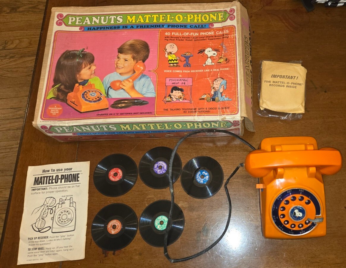 Vintage Peanuts Mattel-O-Phone, In Box with 5 Records, 1968 Vintage Peanuts Mattel-O-Phone, In Box with 5 Records, 1968