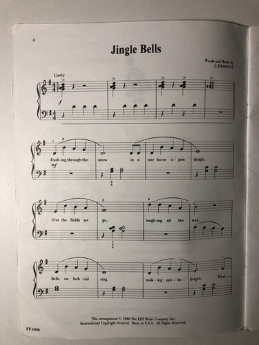 Fun Time Christmas Piano Level 3 Easy Piano Songbook - Picture 5 of 7