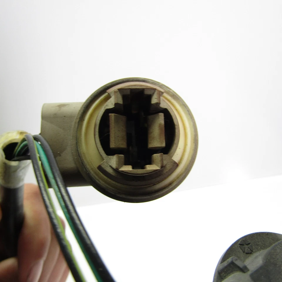 Жгут проводов для заднего фонаря 1994-2002 Dodge Ram 1500 2500 3500 56021369 94-02 - Изображение 4 из 4