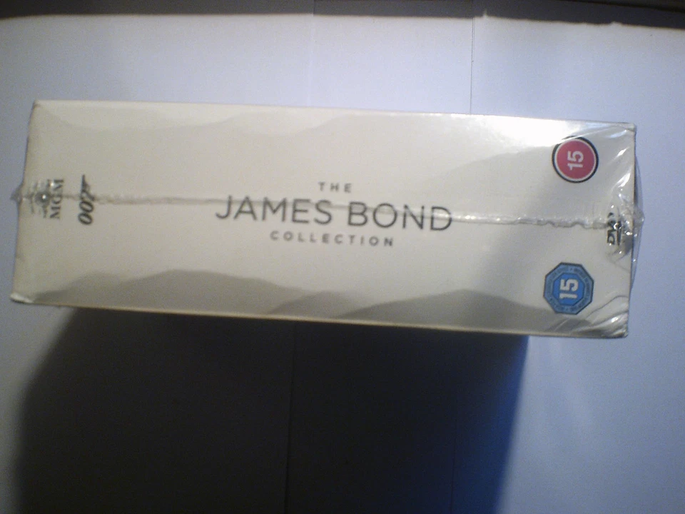 The James Bond Collection 1-24    Plus Skyfall     New     Creasing On Edges - Image 4 of 4