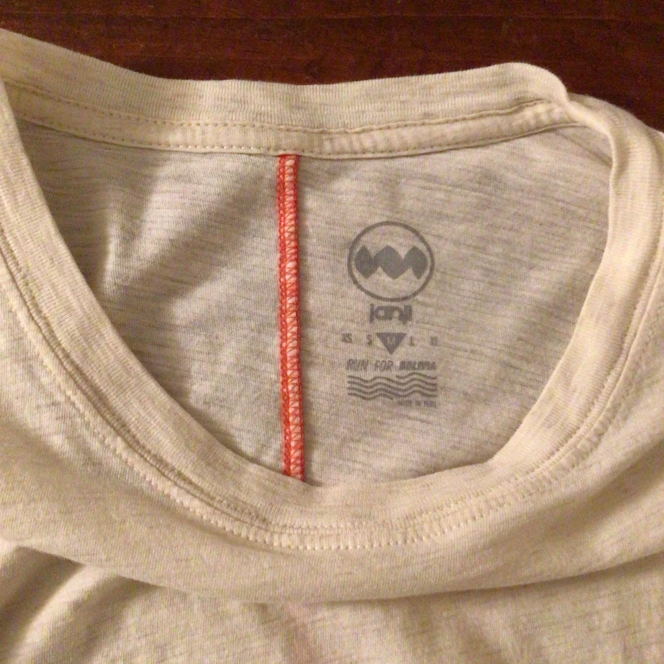 Camisa de mujer Janji para correr manga larga talla M crema elástica agujeros para el pulgar Foto 4 de 4