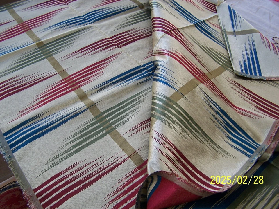 Très beau coupon de tissu en soie . Multicolore. Qualité+++ Réf n°67 - Photo 4/4