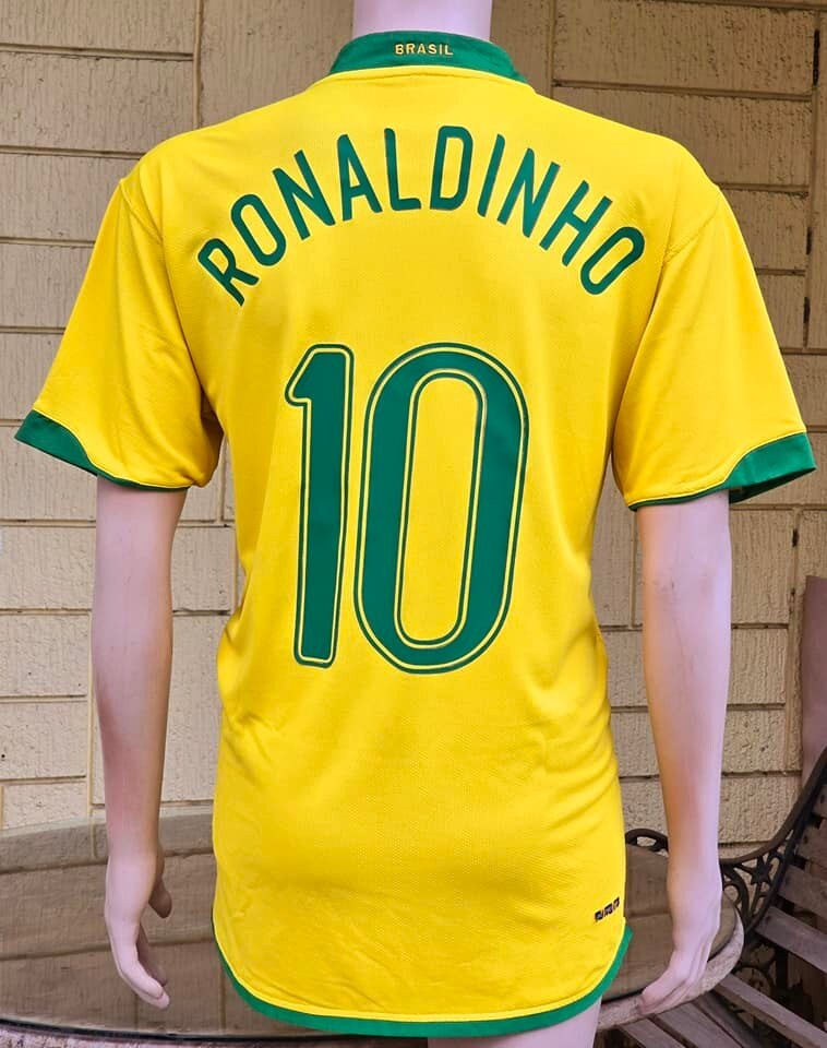 ブラジル代表 2006W杯 Ronaldinho ユニフォーム Ronaldinho 2006 Brazil World Cup Away Jersey Size L Original