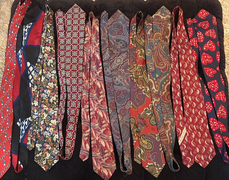 10 corbatas de diseñador: ARQUITECTO, JOSEPH ABBOUD, VAN HEUSEN, GEOFFREY BEENE, NIPON +5 Foto 2 de 4