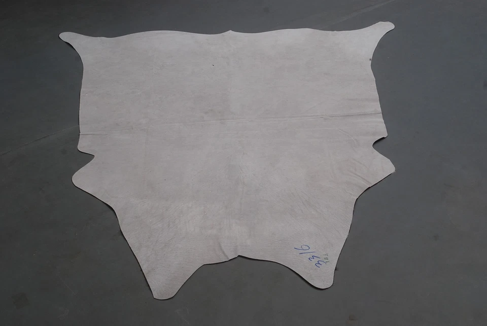 100% Original Kuhfell Teppich Bereich Skin Leder 15.65 Sq.feet (124cmx117cm) - Bild 3 von 3