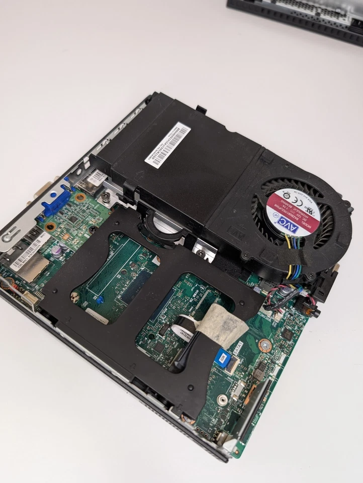 Lenovo Tiny M70q i5 10400T 16GB RAM 256GB SSD M.2 WiFi Usb WIN11 PRO GRADO A+ - Imagen 3 de 4