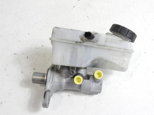 Maitre cylindre (freinage) RENAULT CAPTUR 1 PHASE 1 460119686R K9K_608 - Photo 2/11