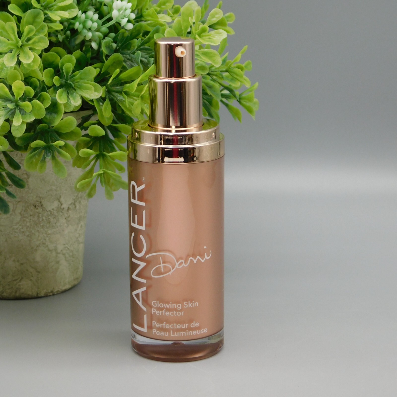 Lancer Dani Glowing Skin Perfector 1.0 oz Without Lid FLAWED/ READ