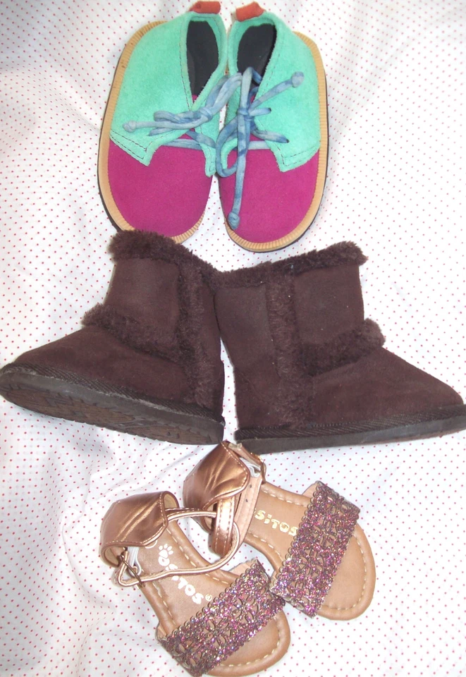 Tallas 3 y 4: LOTE DE ZAPATOS Y BOTAS PARA NIÑAS PEQUEÑAS: 5 PRS: DEDOS PEQUEÑOS; NUEVOS CON ETIQUETAS GENUINOS PARA NIÑOS Foto 3 de 3