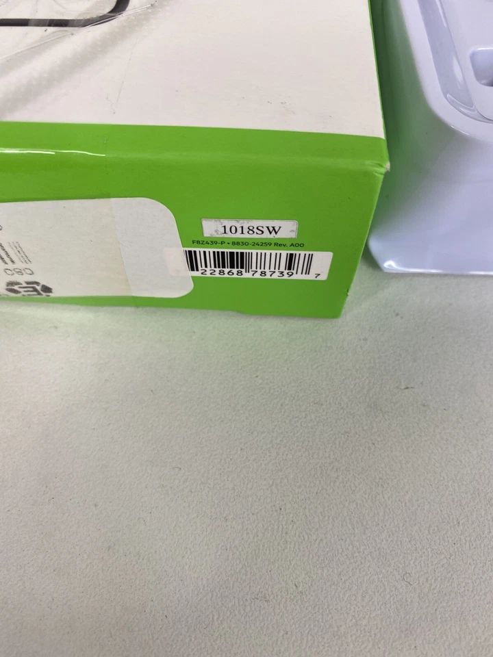 Belkin TuneCast Auto Universal Plus FM Transmitter - Image 4 of 4