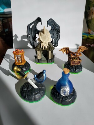 Skylanders lot Spyro's Adventures green bottom 5 PC.  