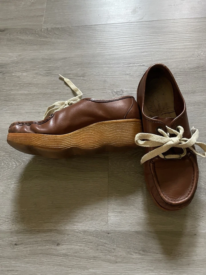 Vintage 70's Women’s Famolare,  Hi-Up Wavy Platforms Made In Italy Size 6M - Image 2 of 4