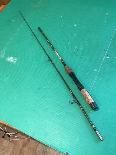 Vintage Garcia Conolon 2 Pc 5'6" Light Action 8201 Fiberglass Spinning Rod Green