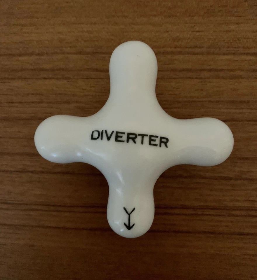 Antiguo grifo de porcelana asas cruzadas desviador de ducha bañera vintage usado en excelente estado auténtico Foto 4 de 4