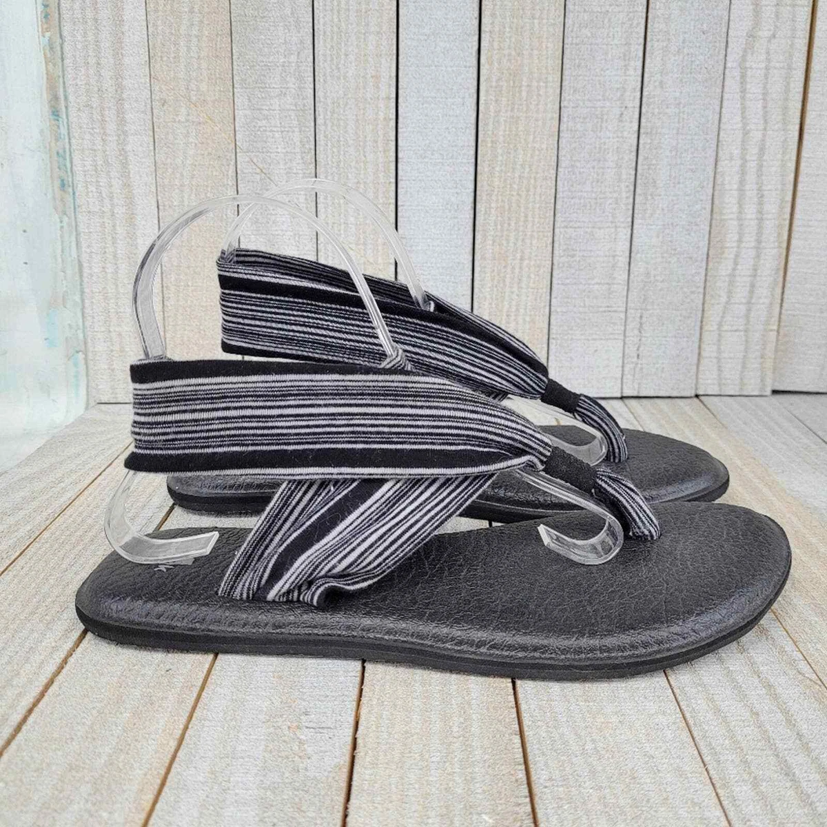 Sanuk Sandals Strappy Thong Flip-Flop Striped Womens Size 9