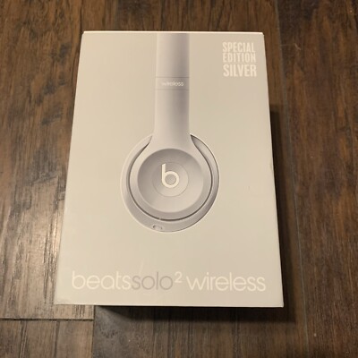 [未使用品です！]Beats by Dr Dre Solo2 Wireless Silver Beats by Dr. Dre Solo2 Wireless Headband Headphones - Silver