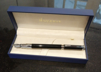 Waterman Perspective Lack schwarz mittel Füllfederhalter, CT