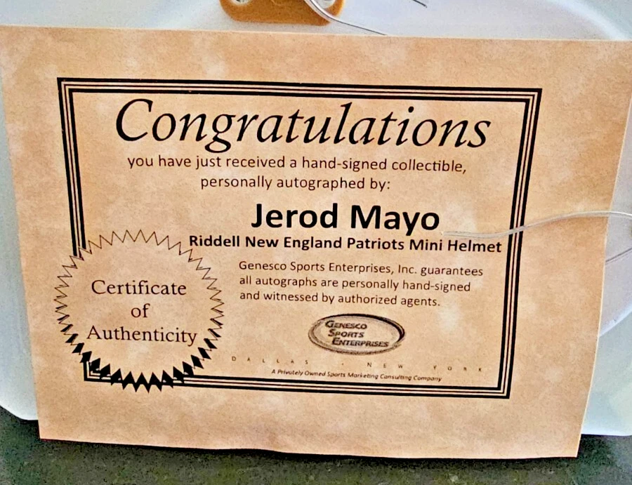 Mini casco de fútbol americano firmado por Jerod Mayo de los New England Patriots. Hallazgo raro Foto 3 de 4