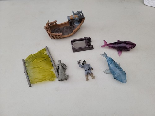 Pirates Of The Caribbean Jacks Ship Shark lot Dead Men Tell No Tales Spin Master
