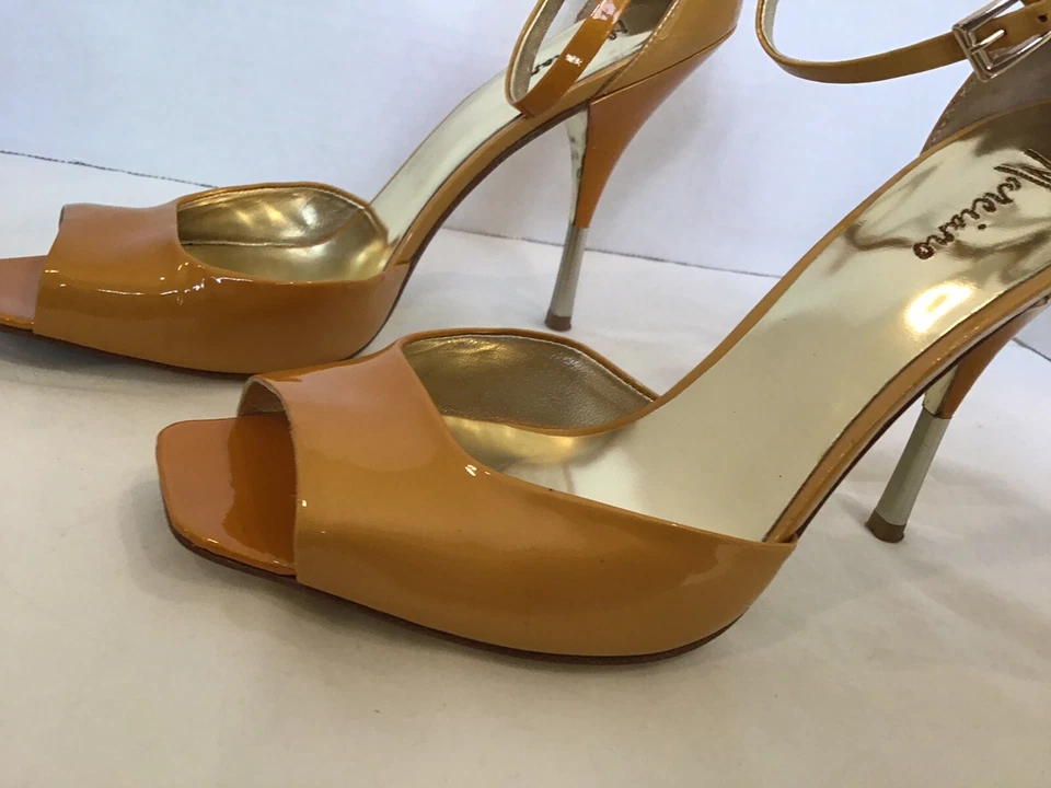 Correa de tacón de aguja vintage para mujer Marciano talla US 8 M ultra alta de 4" dorado/amarillo Foto 2 de 4