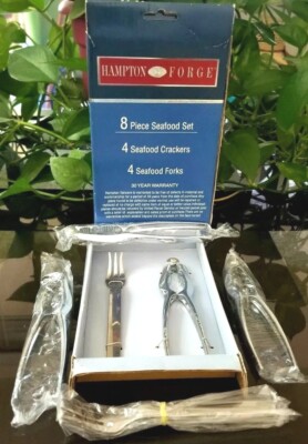 Hampton Forge 8 Piece Seafood Set 4 Seafood Crackers 4 Seafood New Fork set