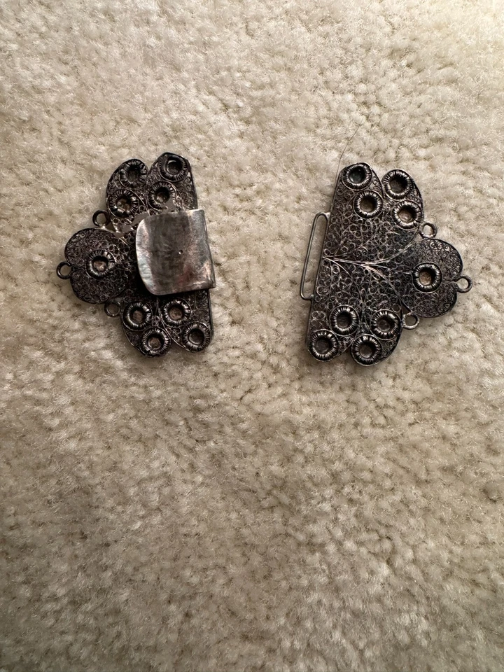 Una hebilla de cinturón de plata esterlina de período artesanal antiguo muy raro de dos piezas Foto 3 de 4