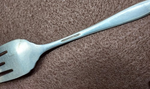 12 - ONEIDA COMMUNITY Bird of Paradise SILVERPLATE - Salad Fork - used - Picture 6 of 8