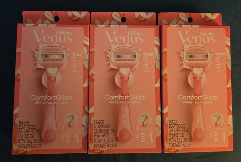 3 new packages Gillette Venus Comfort Glide White Tea women's cartridge razors,