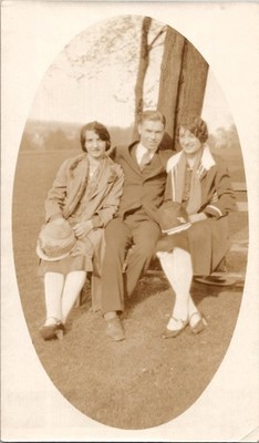 Harrisburg PA Man 2 Beautiful Flapper Women Reservoir Park 1927 Vintage Photo