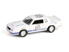 1983 Chevrolet Monte Carlo - Hendrick 1:64 Scale Model - Greenlight 30520