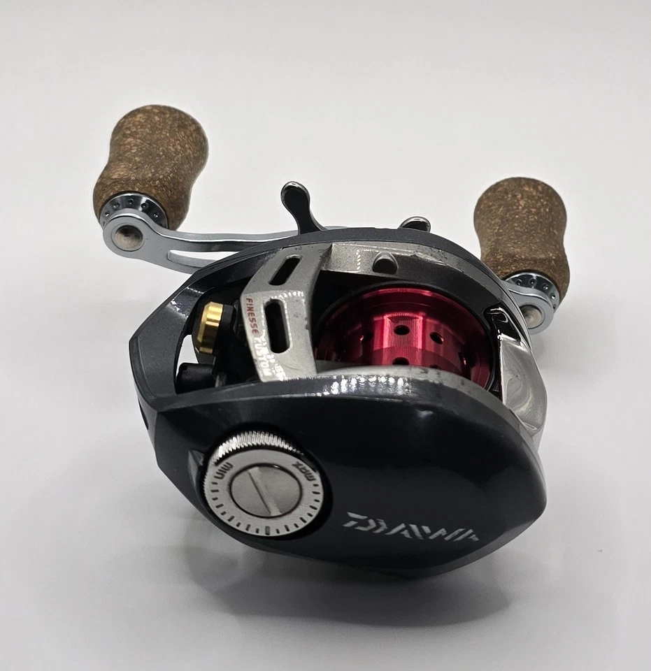 Катушка для заброса приманки Daiwa Alphas Finesse на заказ 105H для правой руки из Японии - Изображение 3 из 4