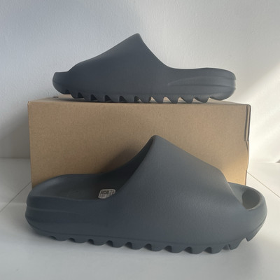YEEZY SLIDE ダークグレー US9 Adidas Originals Yeezy Slide Soot Mens Size UK 9 US 9 | eBay UK