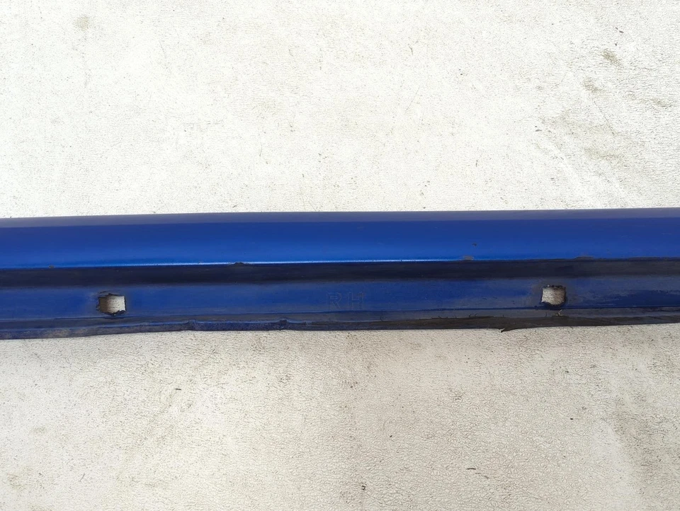 Subaru Impreza 2002-2005 sedán basculante lateral del pasajero moldura azul *pestañas rotas Foto 3 de 4