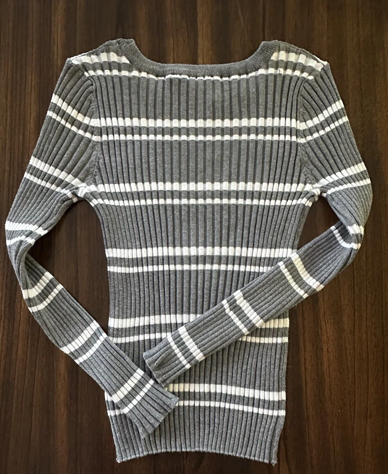 Розовый женский/юниорский свитер Republic размер S - Изображение 2 из 4