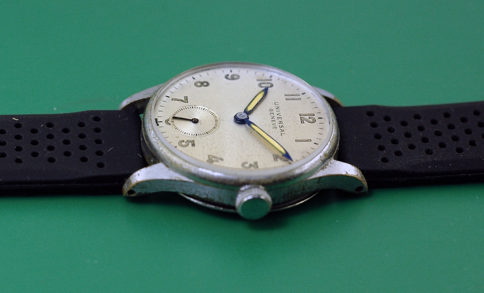 UNIVERSAL GENEVE WWII Military Type 100% ORIGINAL Collectors Dream 30MM Watch image 4