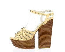 Womens Alice Olivia Stylish Beige Leather Platform Studded Sandals Size 40