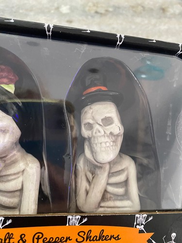 TRANSPAC HALLOWEEN salt & pepper shaker- DAY of the DEAD GIRL/BOY SKELETON NIB - Picture 3 of 3