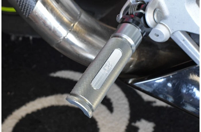 Paire Repose Pieds Avant Pilote Titane-Alu Pour BUELL XB12Scg XB12 SCG 2009 + - Photo 3/4